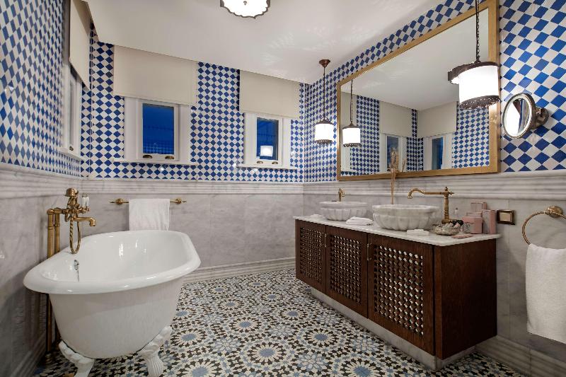 Hagia Sofia Mansions Istanbul, Curio Collection By - Oda