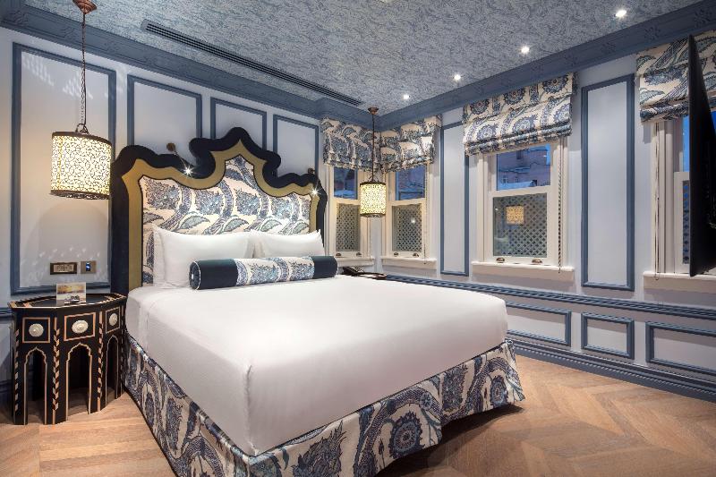 Hagia Sofia Mansions Istanbul, Curio Collection By - Oda