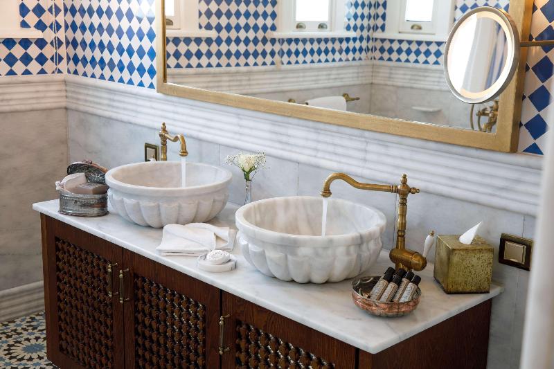 Hagia Sofia Mansions Istanbul, Curio Collection By - Oda