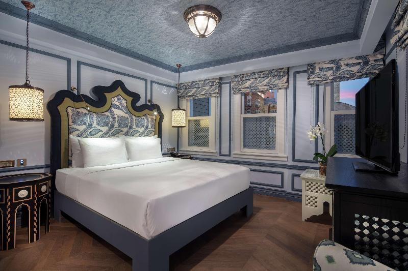 Hagia Sofia Mansions Istanbul, Curio Collection By - Oda