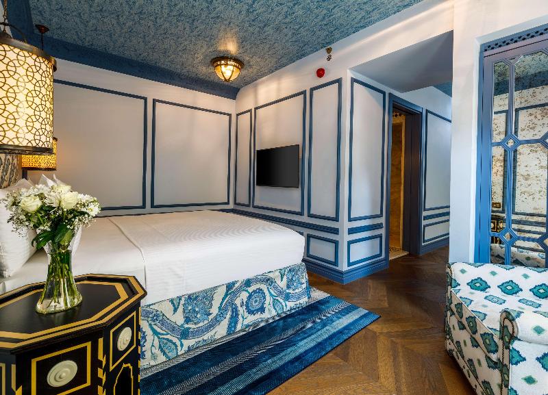 Hagia Sofia Mansions Istanbul, Curio Collection By - Oda