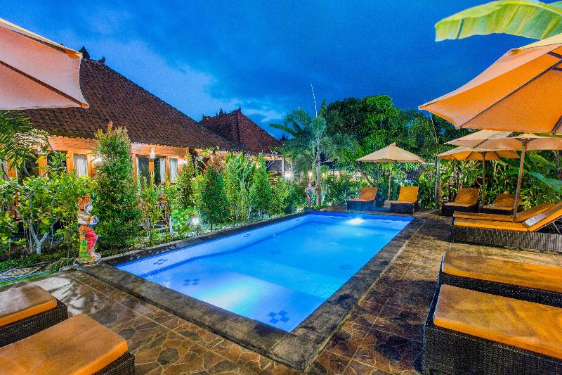Dinatah Lembongan Villas - Havuz