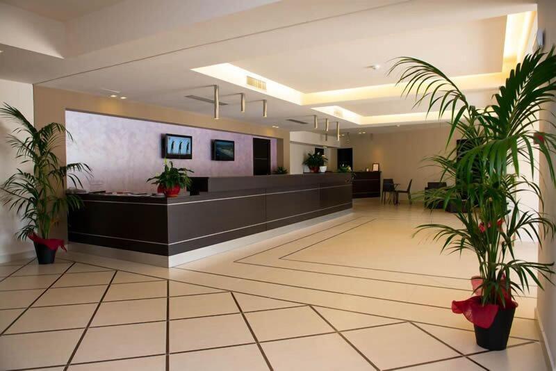 Elihotel - Lobi