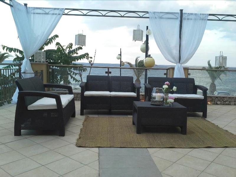 Elihotel - Teras