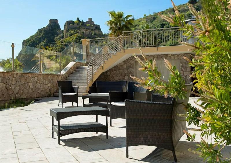 Elihotel - Teras