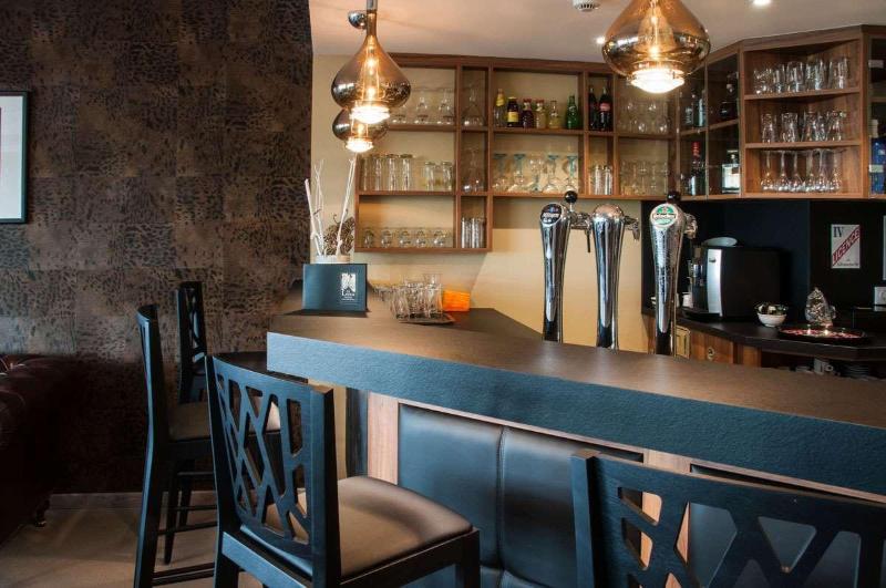 Brit Hotel Lodge - Bar