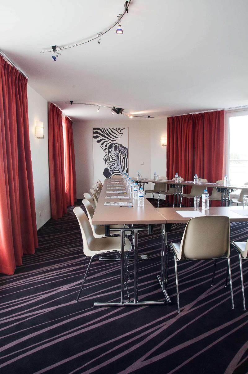 Brit Hotel Lodge - Toplantı