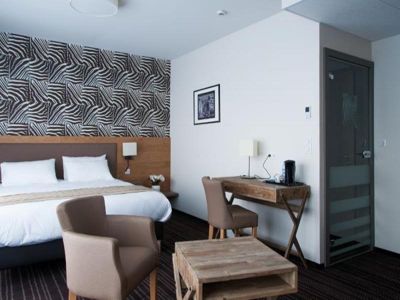 Brit Hotel Lodge - Oda