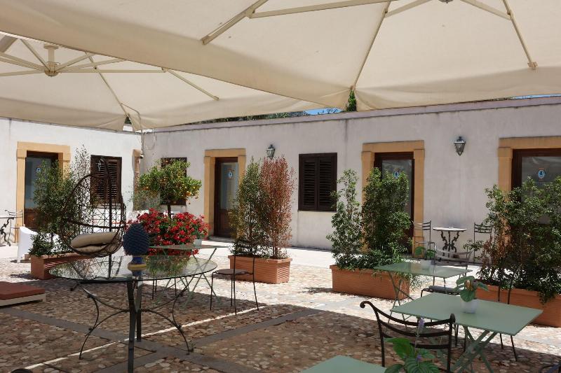 Villa Lampedusa Hotel & Residence - Teras