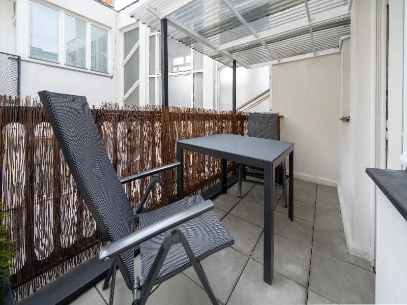 New Town - Apple Apartments - Genel