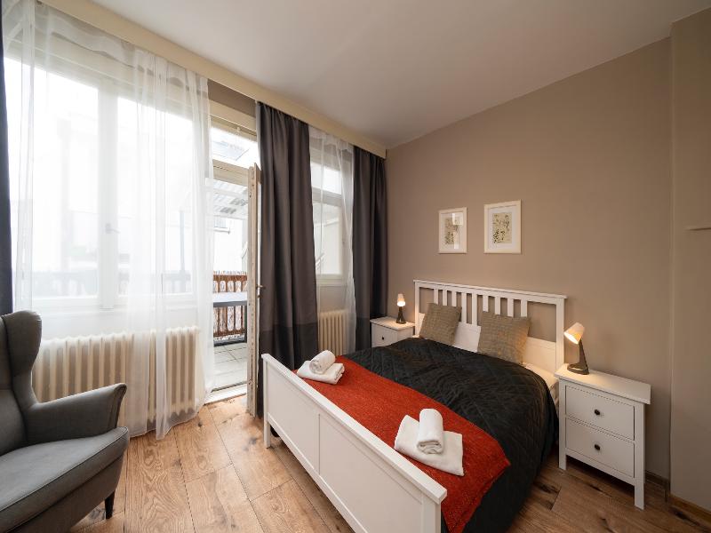 New Town - Apple Apartments - Genel