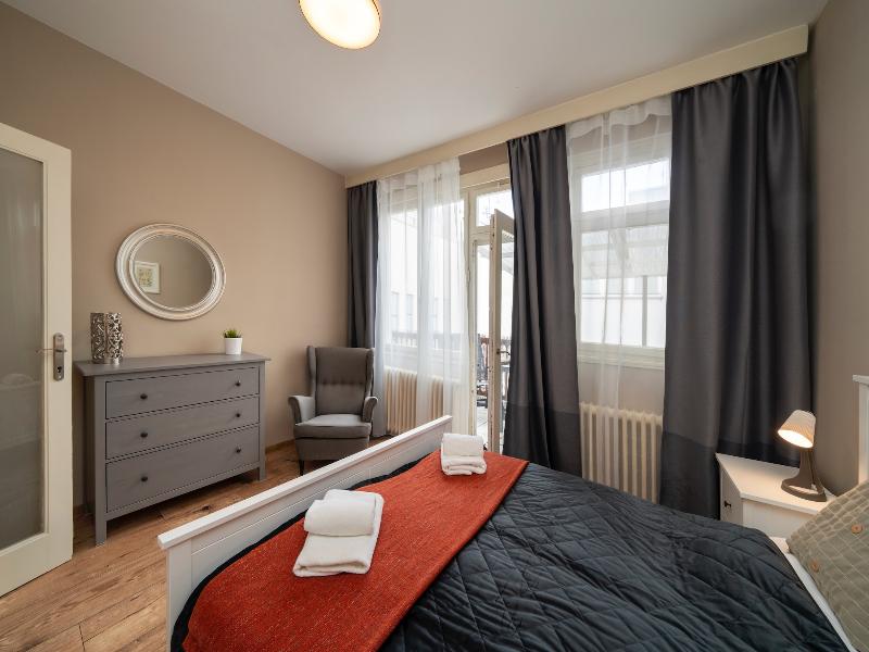 New Town - Apple Apartments - Genel