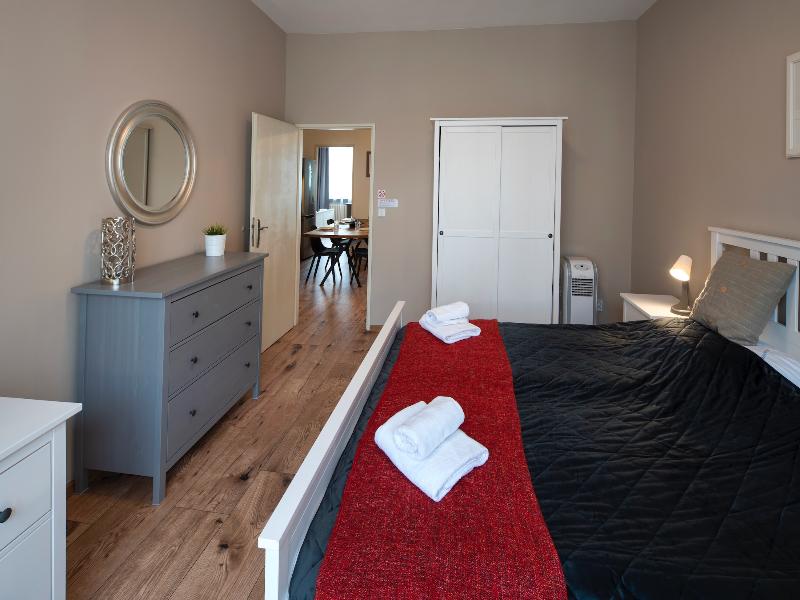 New Town - Apple Apartments - Genel