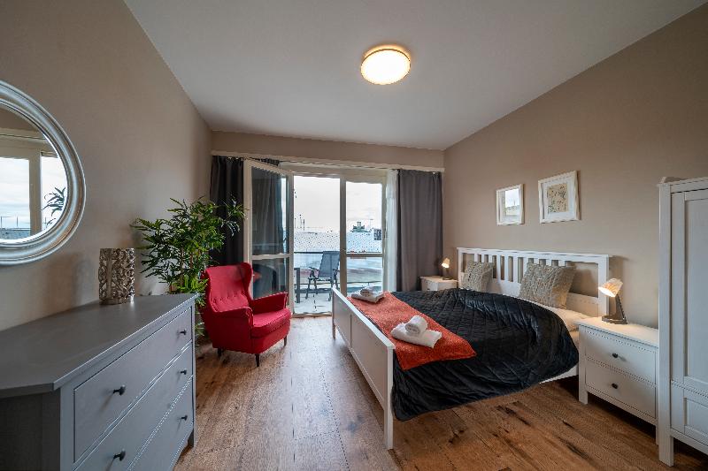 New Town - Apple Apartments - Oda