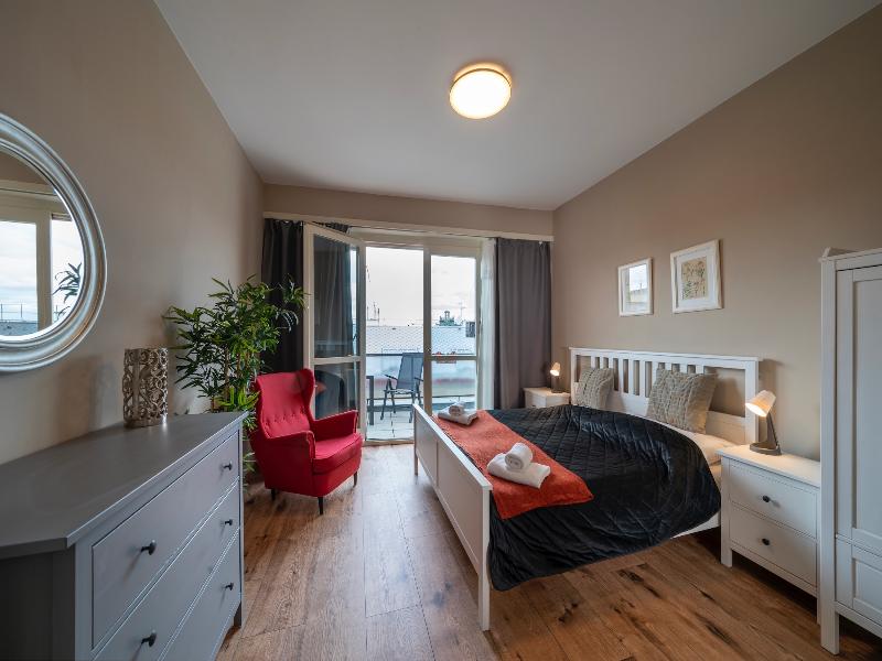 New Town - Apple Apartments - Oda