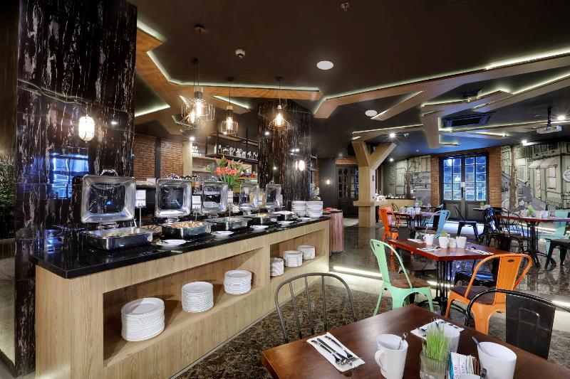 favehotel Madiun - Restoran