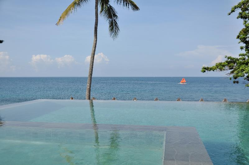 Rajavilla Lombok Resort - Havuz
