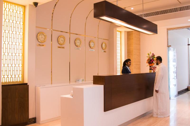 City Park Hotel Apartments - Lobi
