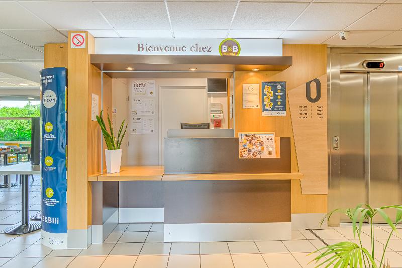 B&B HOTEL Salon De Provence - Lobi