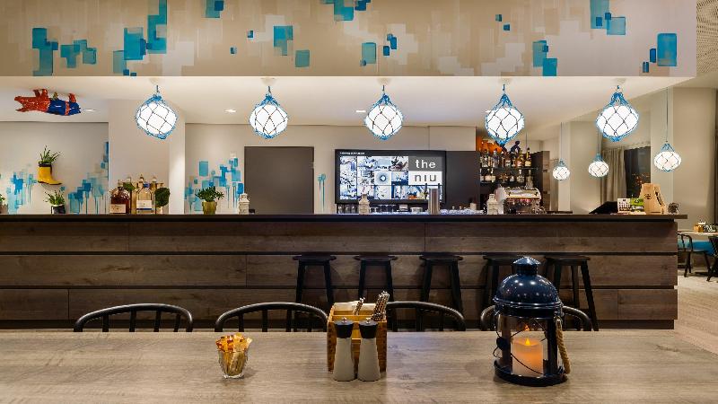Holiday Inn - the niu, Welly Kiel - Bar