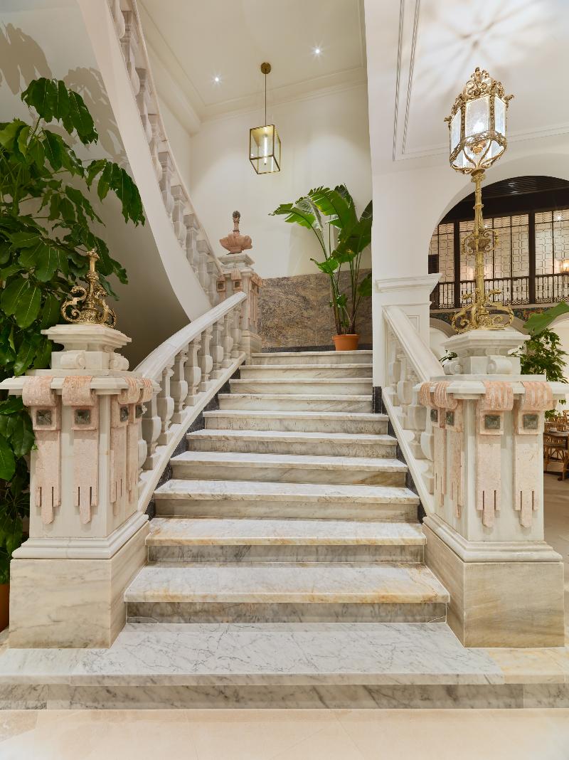H10 Palacio Colomera - Lobi
