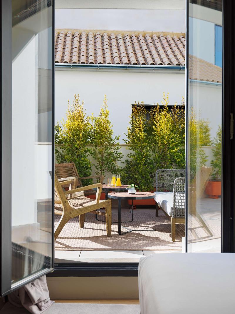H10 Palacio Colomera - Oda