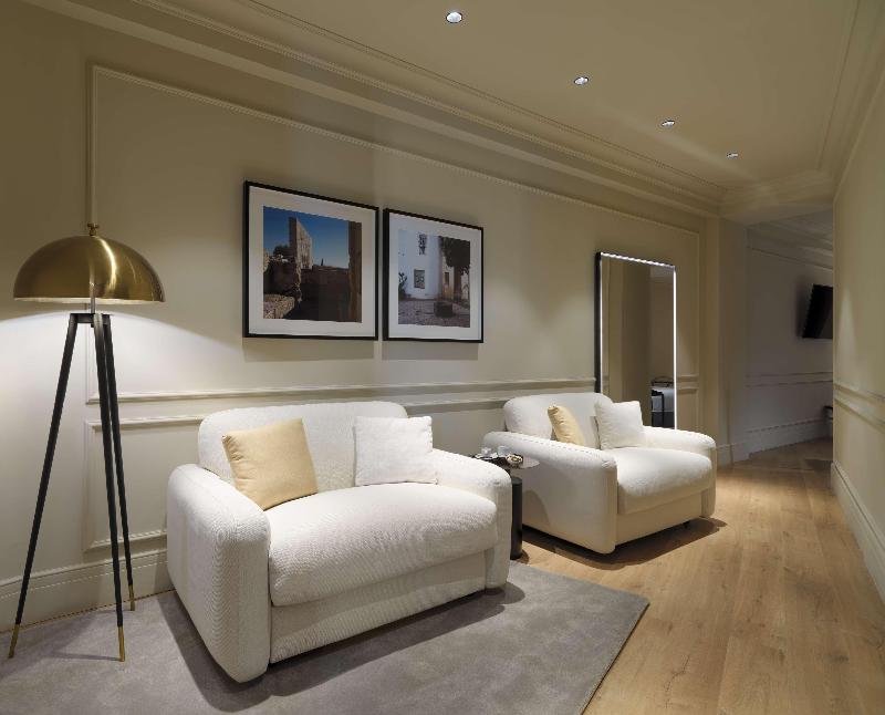 H10 Palacio Colomera - Oda