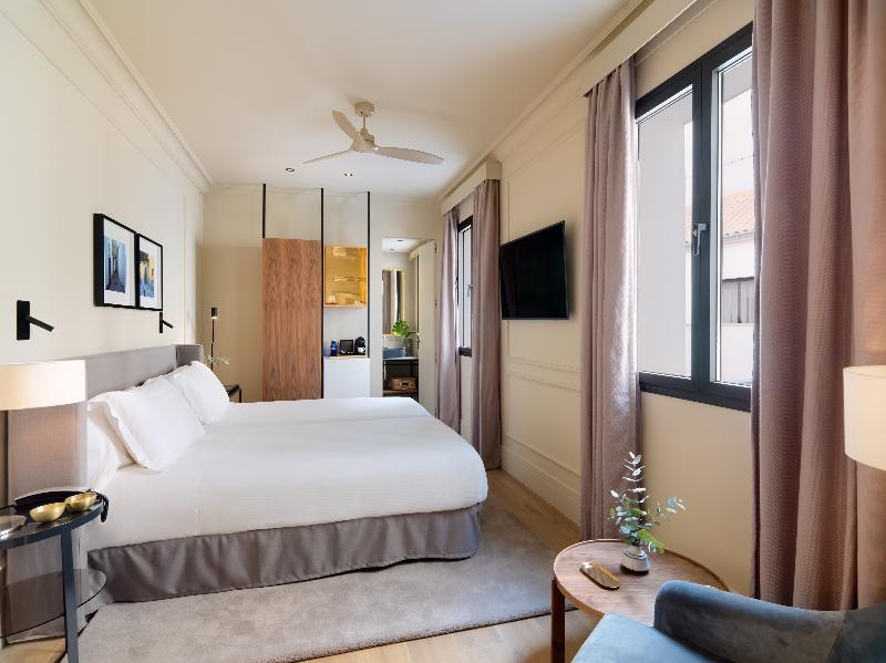 H10 Palacio Colomera - Oda