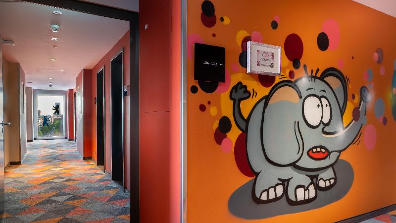 Holiday Inn - the niu, Hide Berlin Friedrichshain - Lobi