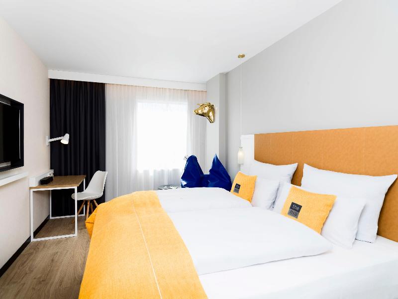 Holiday Inn - the niu, Dairy Haarlem - Oda