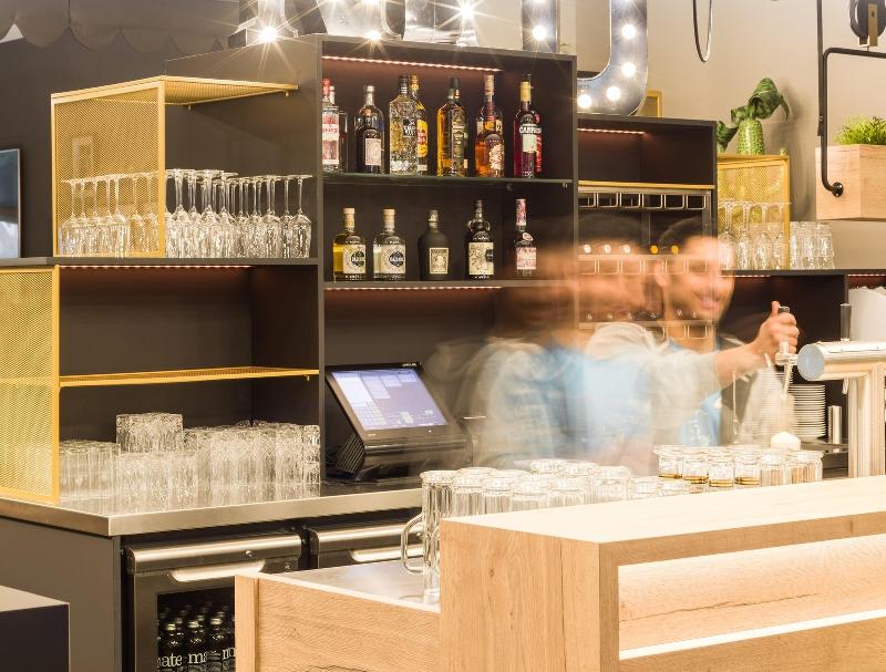 Holiday Inn - the niu, Cobbles Essen - Bar