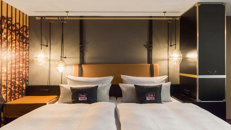 Holiday Inn - the niu, Cobbles Essen - Oda