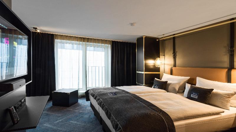 Holiday Inn - the niu, Cobbles Essen - Oda