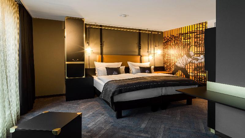 Holiday Inn - the niu, Cobbles Essen - Oda