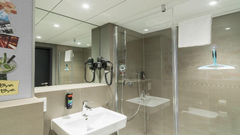 Holiday Inn - the niu, Cobbles Essen - Oda