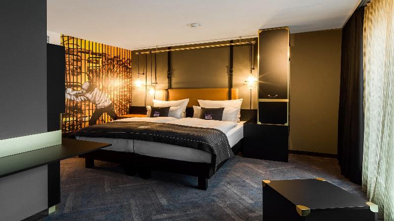 Holiday Inn - the niu, Cobbles Essen - Oda