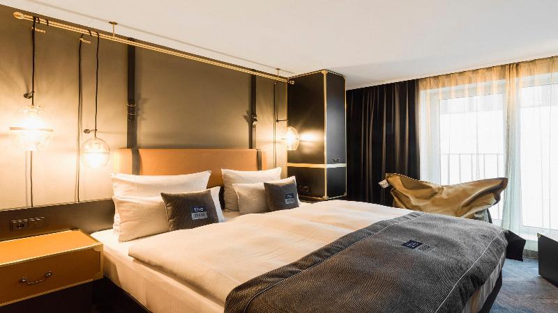 Holiday Inn - the niu, Cobbles Essen - Oda