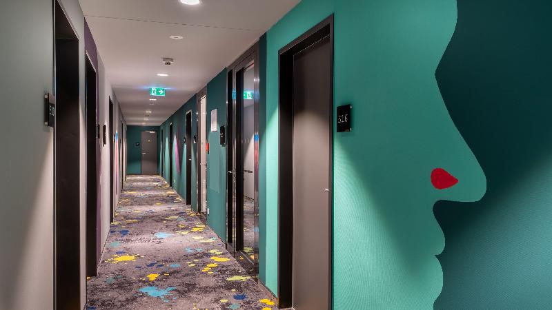 Holiday Inn - the niu, Charly Frankfurt City - Lobi