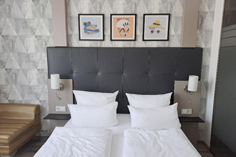 Garner Hotel Bremen City - Oda