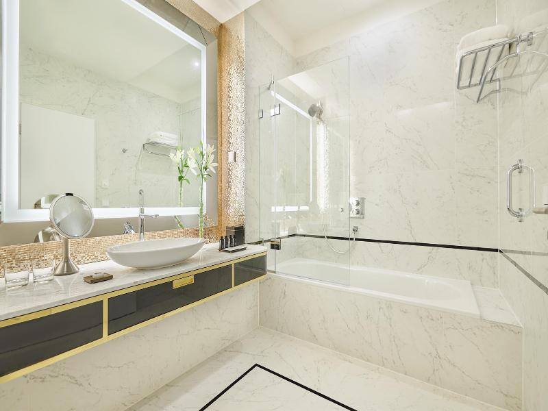 Párisi Udvar Hotel Budapest, part of Hyatt - Oda
