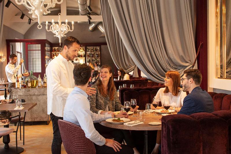Le Grand Pavillon Chantilly - Restoran