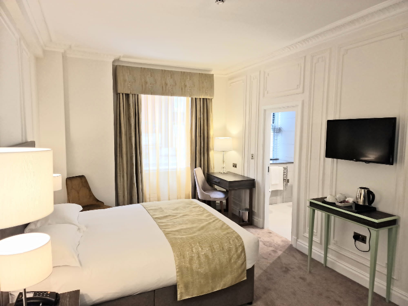 Astor Court Hotel - Oda