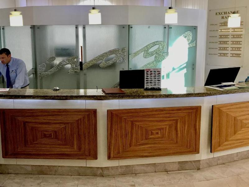 Ona Hollywood Mirage - Lobi
