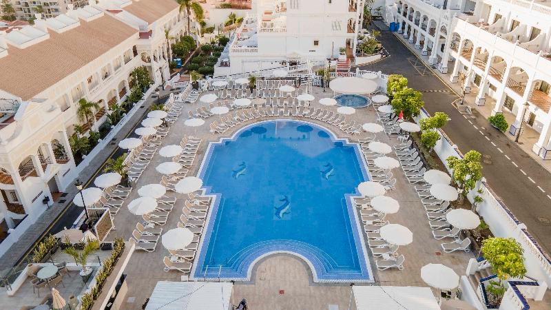 Ona Hollywood Mirage - Genel