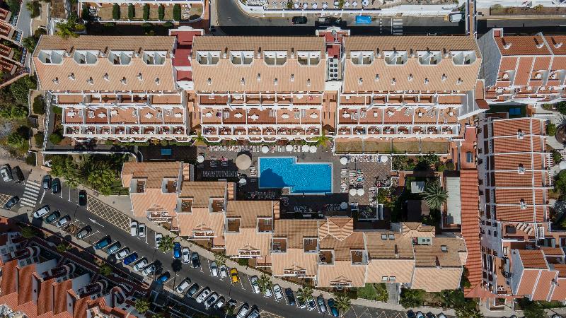 Ona Hollywood Mirage - Genel