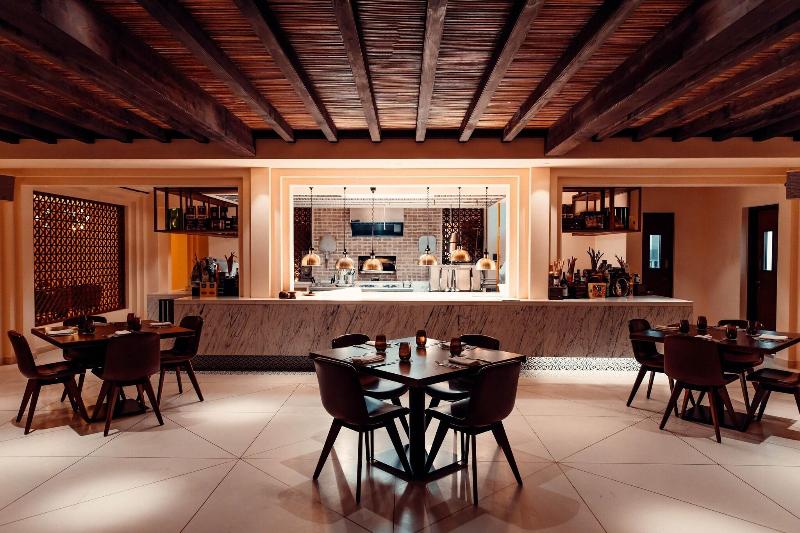 Al Wathba, a Luxury Collection Desert Resort & Spa - Restoran