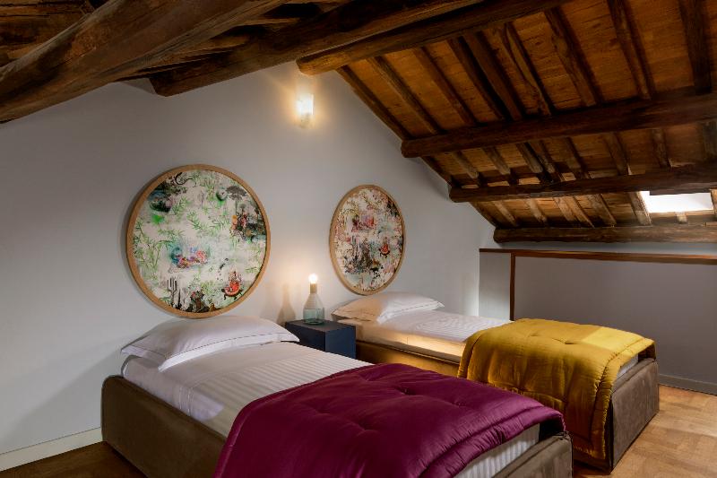 Manfredi Palm Suites - Oda