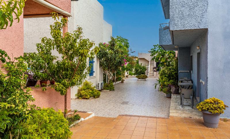 Evina Rooms and Suites - Genel