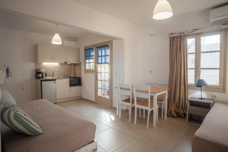 Evina Rooms and Suites - Oda