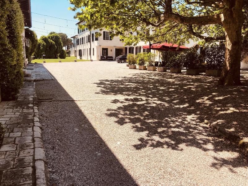 Villa Policreti - Genel